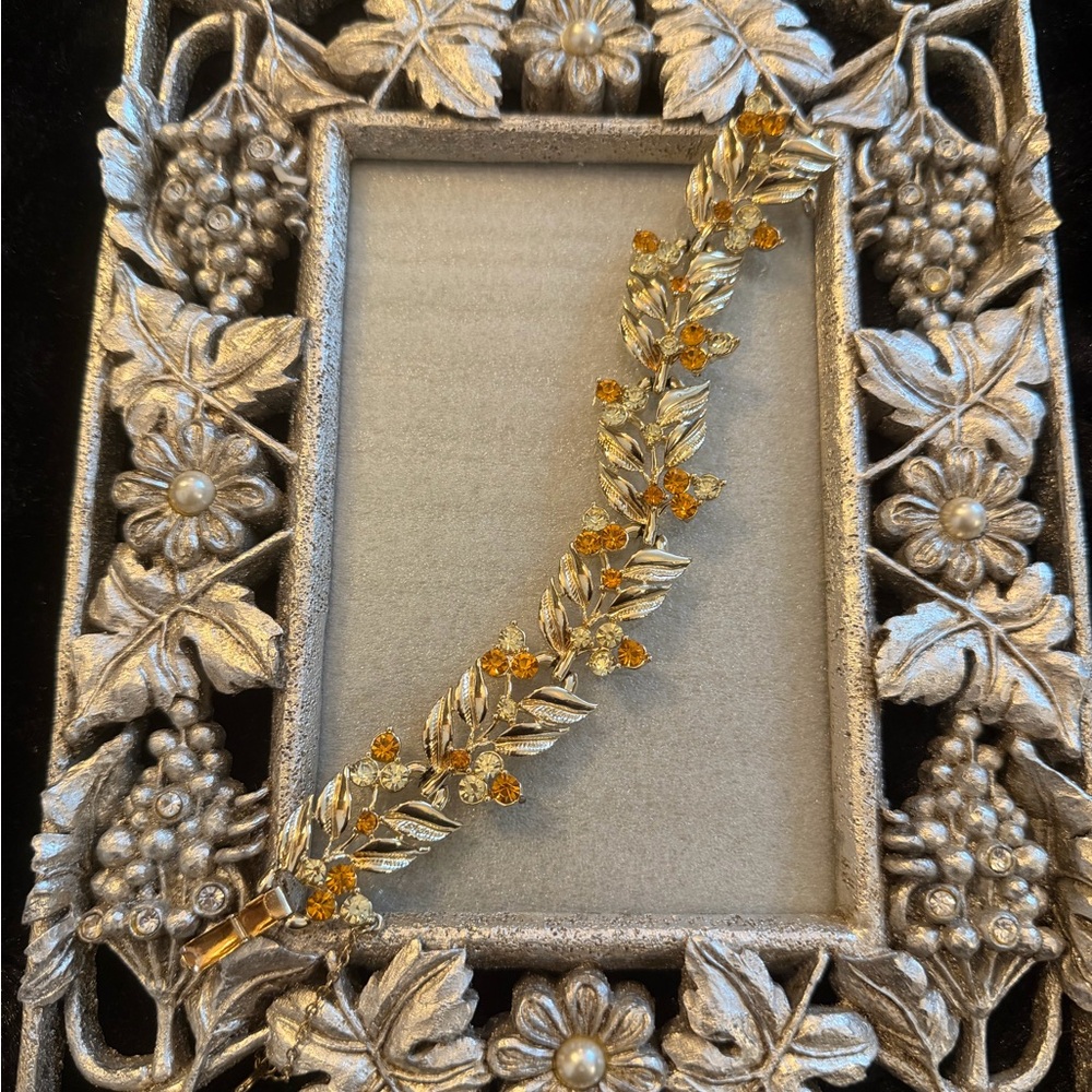 Vintage Coro Gold Tone and Orange Leaf Bracelet 7 1/2” - Picture 8 of 8